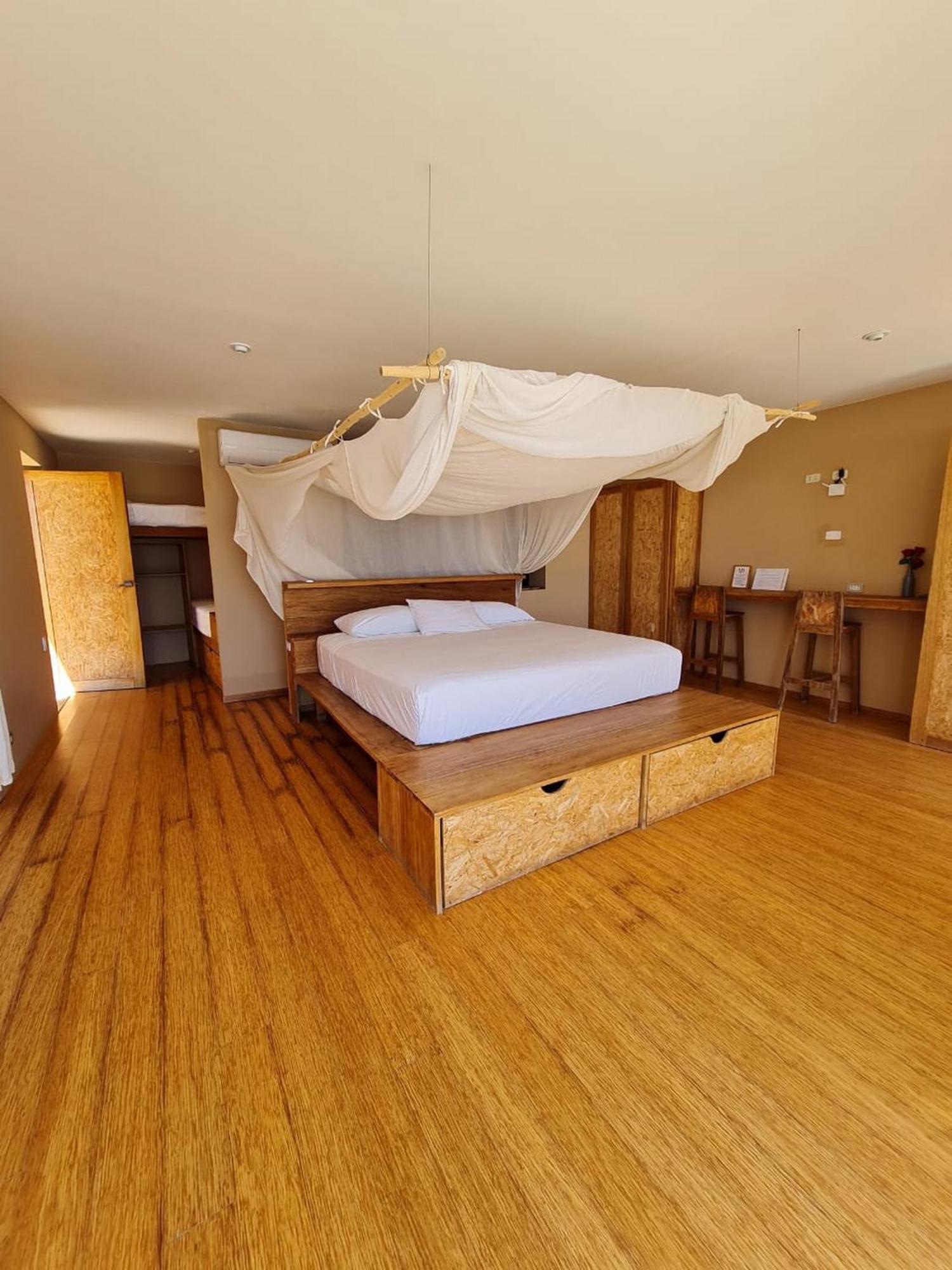 Alma Loft Hotel Vichayito Buitenkant foto