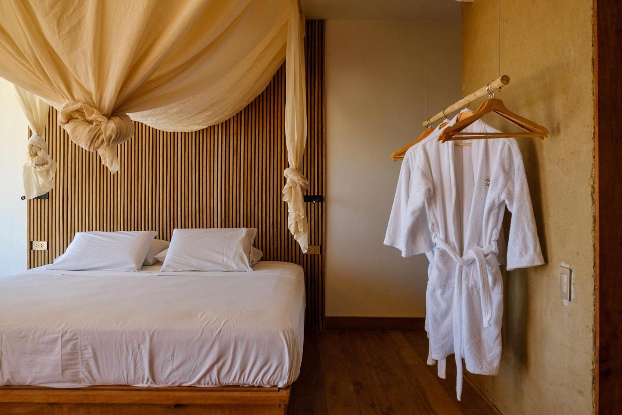 Alma Loft Hotel Vichayito Buitenkant foto